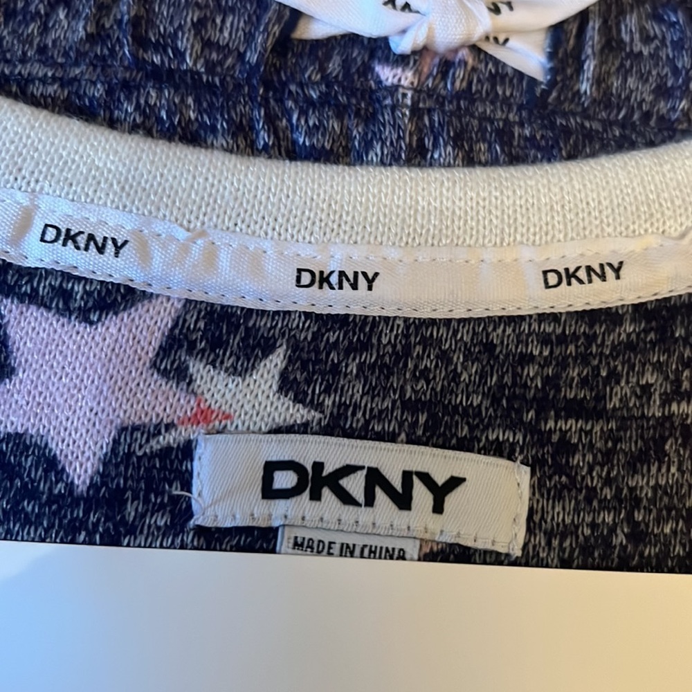DKNY Women's Elastic Waistband Capri & Short Sleeve
Pajama Set (Navy Star, XXL) - Picture 6 of 7